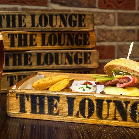 The Lounge Hotel & Bar Penrith Extérieur photo